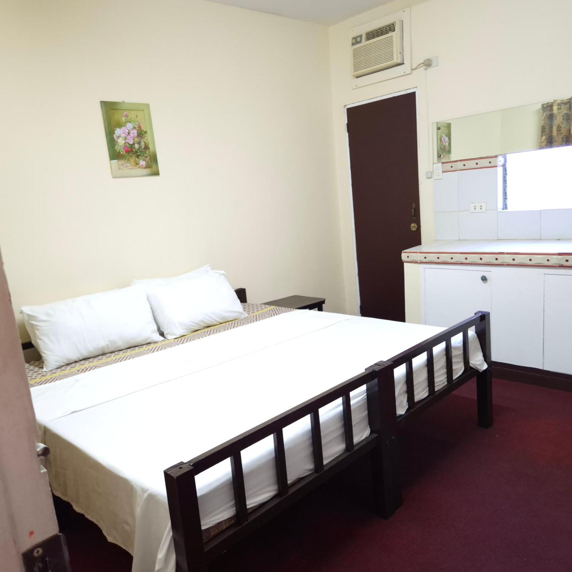 Cool Martin Family Hotel And Resort Bacoor ภายนอก รูปภาพ